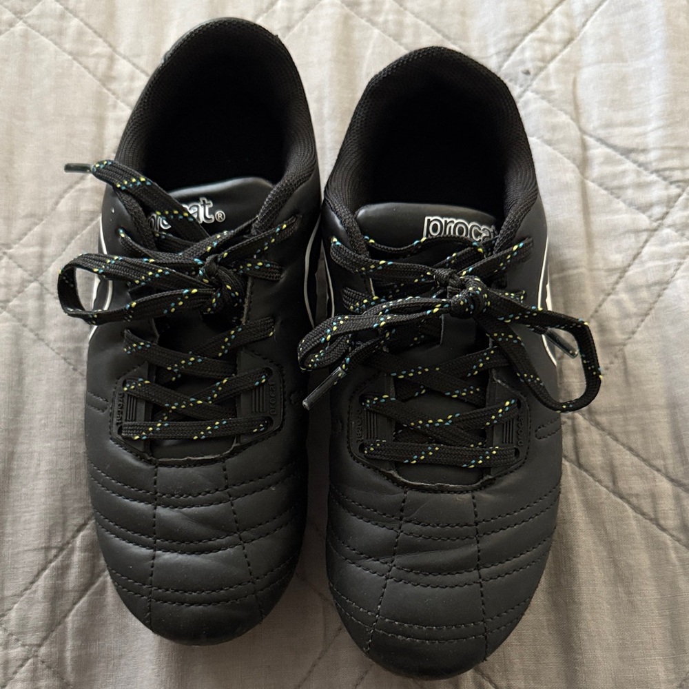 Kids Procat Black Soccer Cleats